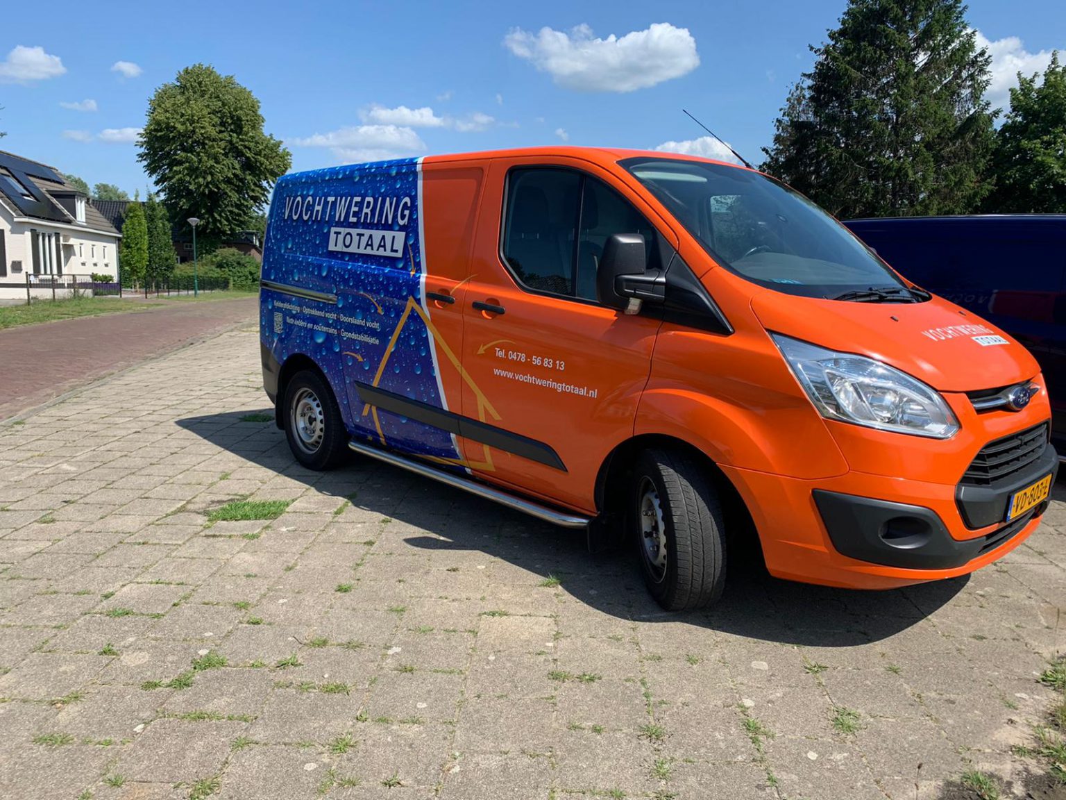 Specialist van Vochtwering Totaal aan het werk